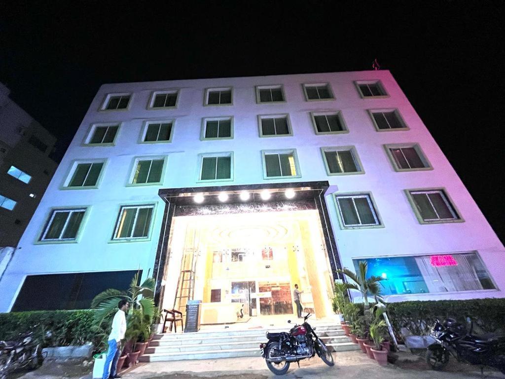 Hotel Rainbow International Shamshabad Haïdarabad Extérieur photo