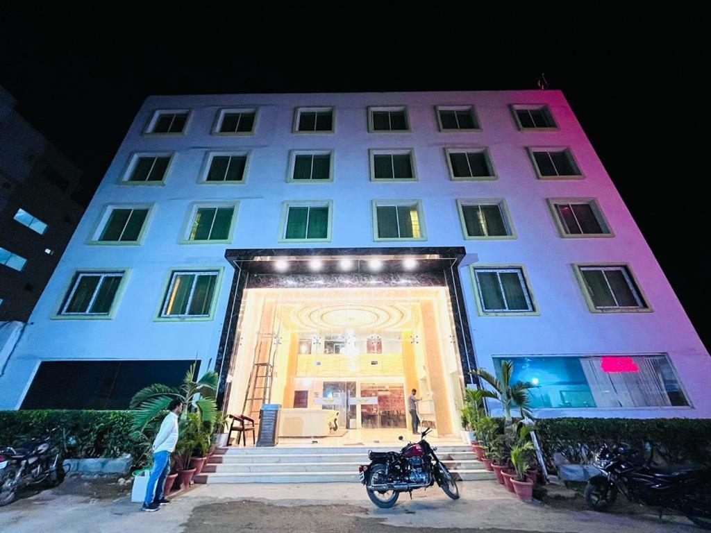 Hotel Rainbow International Shamshabad Haïdarabad Extérieur photo